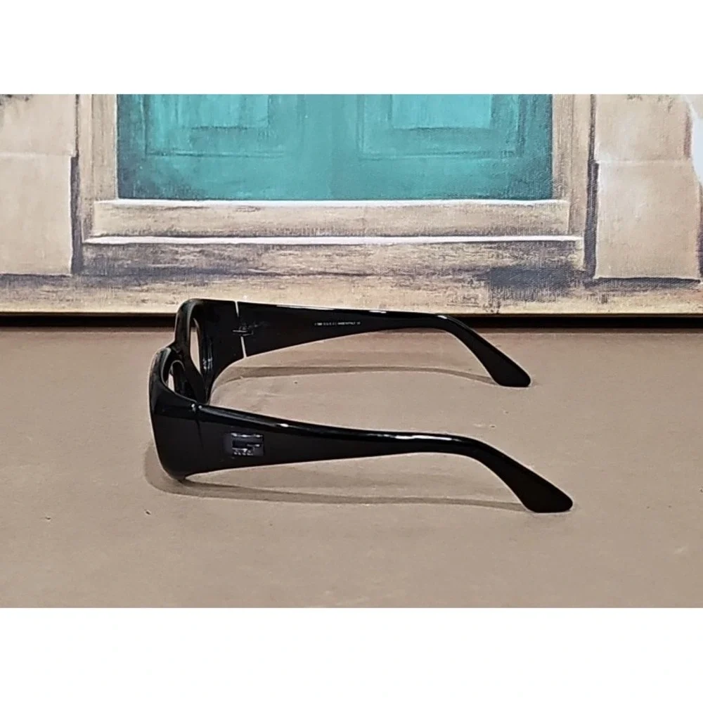 Gucci GG 2432/S 1UF Oval Wrap Black Sunglasses Frame Only 50-19-125